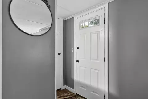 Entry Way - 18 Sparrow Dr, Augusta, ME 04330 photo 1 of 4