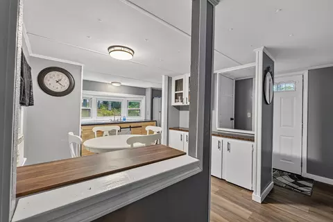 Entry Way - 18 Sparrow Dr, Augusta, ME 04330 photo 2 of 4