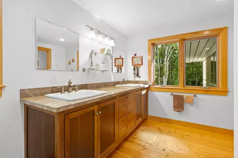 Bath - 366 Union Rd, Appleton, ME 04862 photo 3 of 4