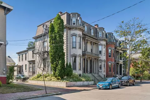 140 Pine St #2, Portland, ME 04102