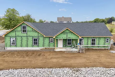 Exterior - 3 Sunrise Dr, Hallowell, ME 04347 photo 5 of 6