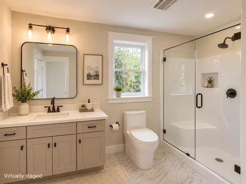 Bath - 699 Main St #1, Ogunquit, ME 03907 photo 1 of 1