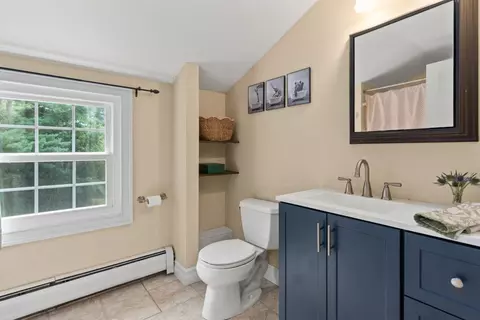 Bath - 7 Louise St, Gorham, ME 04038 photo 3 of 3