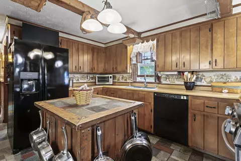 Kitchen - 12 Waco Dr, Biddeford, ME 04005 photo 3 of 4