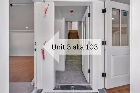 Entry Way - 7 Mill St #3, Springvale, ME 04083 photo 1 of 7