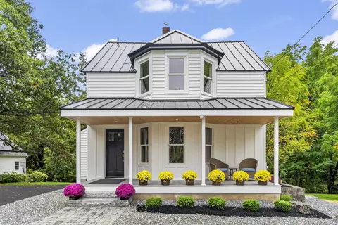 36 Traip Ave, Kittery, ME 03904