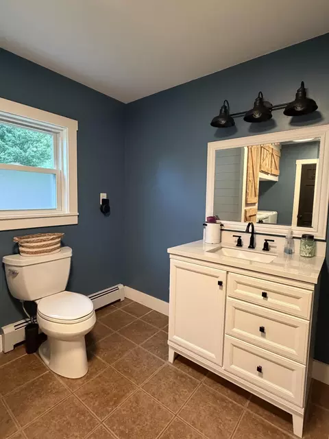 Bath - 40 Goding Rd, Livermore, ME 04253 photo 1 of 1