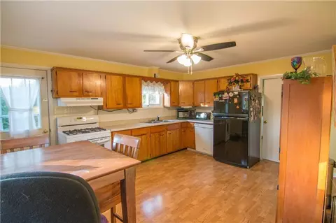 Kitchen - 2533 Ohio St, Hermon, ME 04401 photo 1 of 6