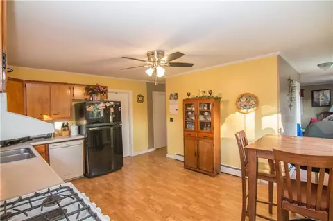Kitchen - 2533 Ohio St, Hermon, ME 04401 photo 5 of 6