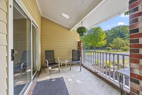 Exterior - 119 Cape Rd, Standish, ME 04084 photo 4 of 7