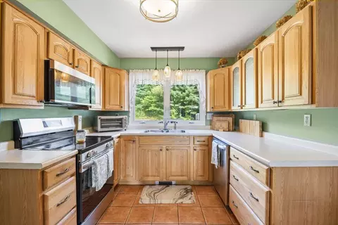 Kitchen - 119 Cape Rd, Standish, ME 04084 photo 2 of 3