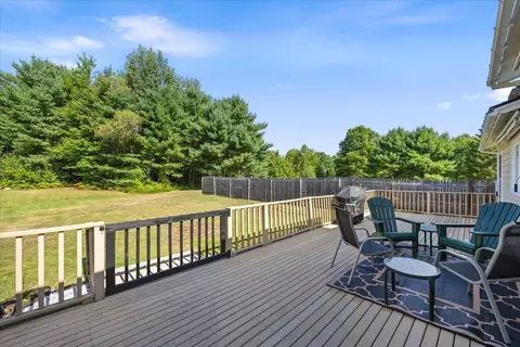 Exterior - 119 Cape Rd, Standish, ME 04084 photo 6 of 7