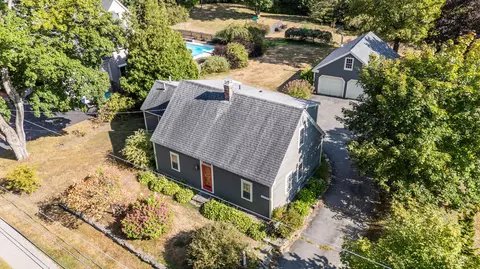 284 W Main St, Yarmouth, ME 04096