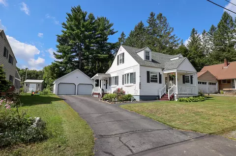 809 Somerset St, Rumford, ME 04276