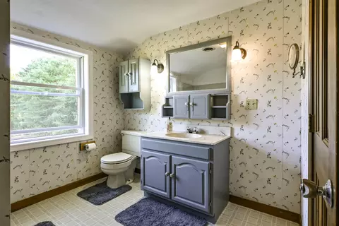 Bath - 18 Winslow Rd, Gorham, ME 04038 photo 1 of 2