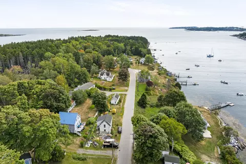 81 Lowells Cove Rd, Orrs Island, ME 04066