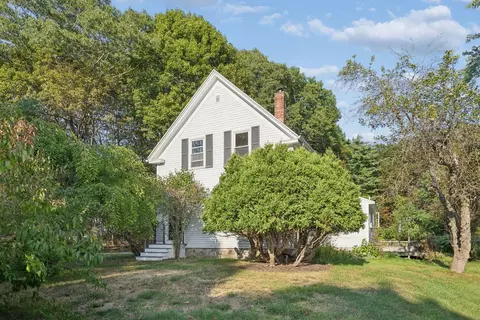 542 Mitchell Rd, Cape Elizabeth, ME 04107