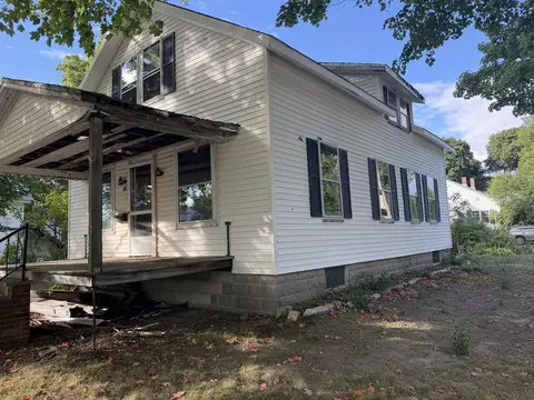 45 Allen St, Bangor, ME 04401