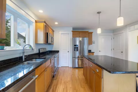 Kitchen - 19 Nautical Dr, Cumberland, ME 04110 photo 2 of 4