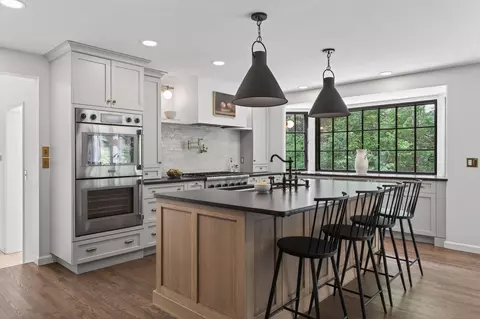 14 Pine Ridge Rd, Cumberland, ME 04110