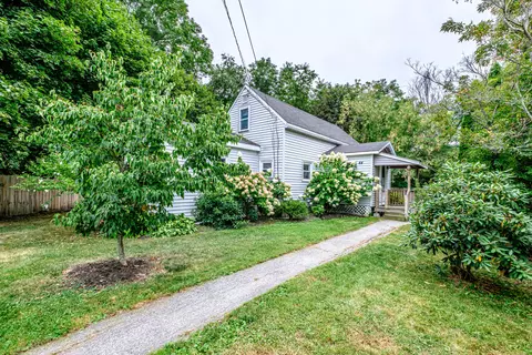 44 Lassell St, Portland, ME 04102