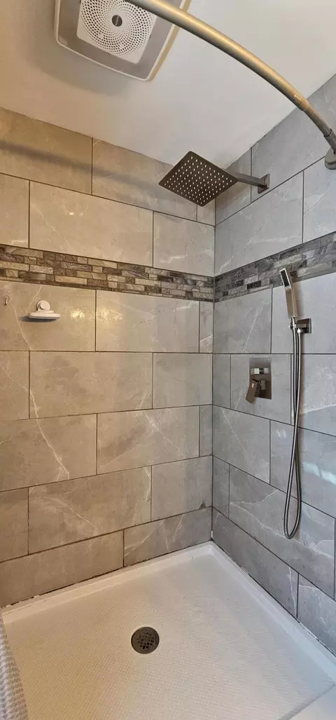 Bath - 8 Westview Dr, Waterville, ME 04901 photo 2 of 3