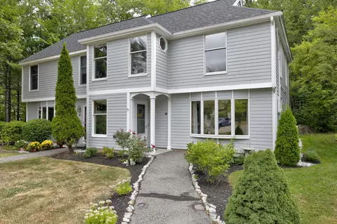 6 Apple Ledge Dr #B, Portland, ME 04103