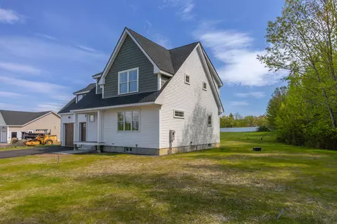 Exterior - 13 Tomahawk Ln, Berwick, ME 03901 photo 5 of 10