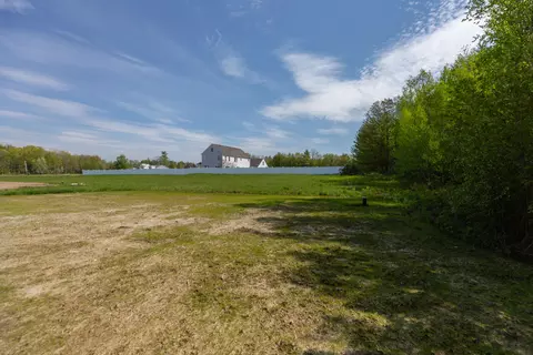 Exterior - 13 Tomahawk Ln, Berwick, ME 03901 photo 2 of 10