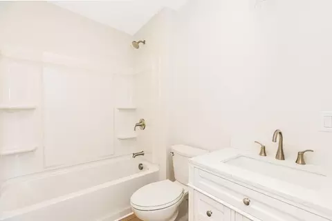 Bath - 13 Tomahawk Ln, Berwick, ME 03901 photo 3 of 3