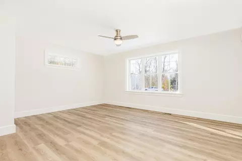 Living - 13 Tomahawk Ln, Berwick, ME 03901 photo 2 of 4