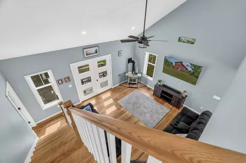 Entry Way - 135 Brookside Dr, Warren, ME 04864 photo 4 of 6