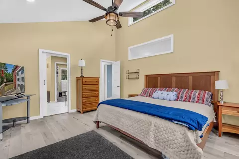 Bedroom - 135 Brookside Dr, Warren, ME 04864 photo 2 of 3