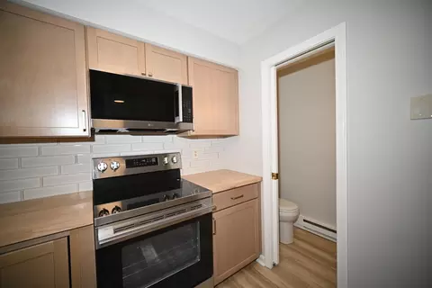 Kitchen - 56 Pine Hill Dr #56, Bath, ME 04530 photo 4 of 5