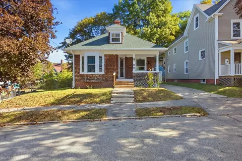 6 Harris St, Auburn, ME 04210