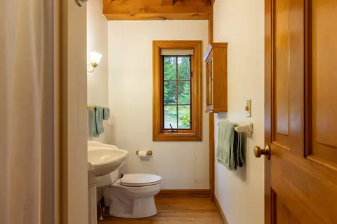 Bath - 17 River Wind Ln, Edgecomb, ME 04556 photo 1 of 5