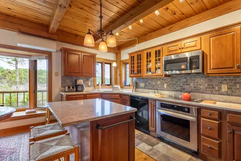 Kitchen - 17 River Wind Ln, Edgecomb, ME 04556 photo 1 of 1