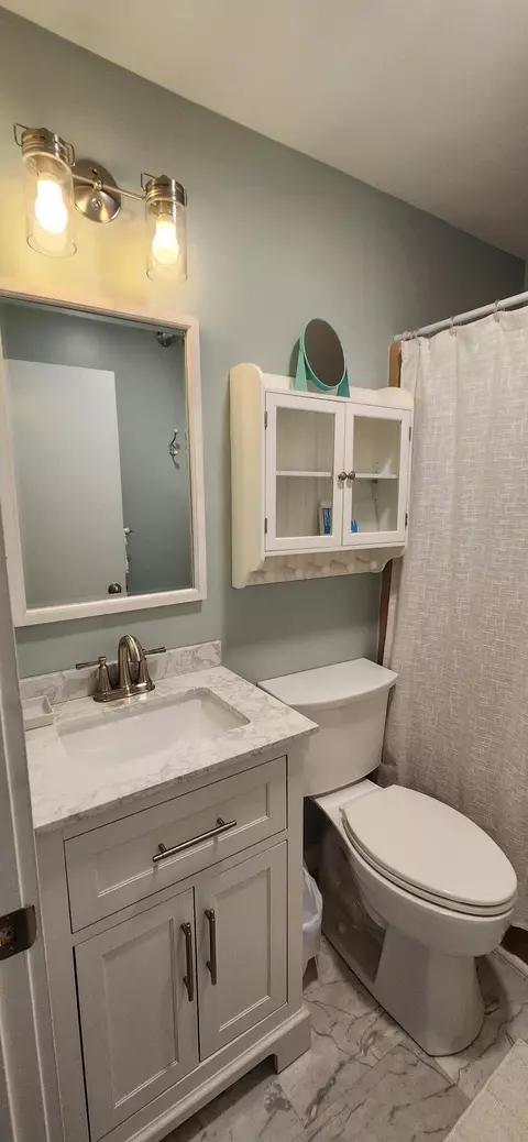 Bath - 55 Israel Head Rd #407, Ogunquit, ME 03907 photo 3 of 4