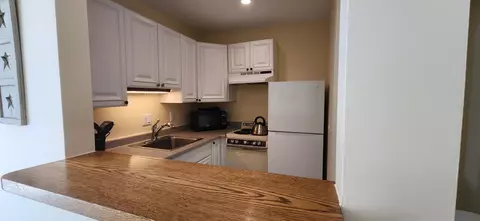 Kitchen - 55 Israel Head Rd #407, Ogunquit, ME 03907 photo 2 of 4
