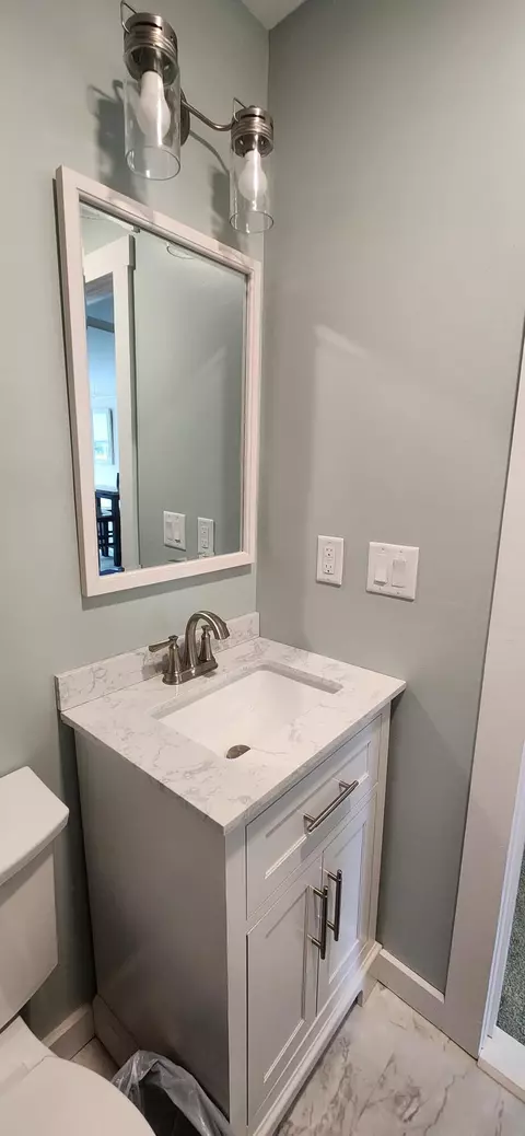 Bath - 55 Israel Head Rd #407, Ogunquit, ME 03907 photo 2 of 4