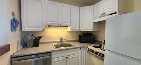Kitchen - 55 Israel Head Rd #407, Ogunquit, ME 03907 photo 3 of 4