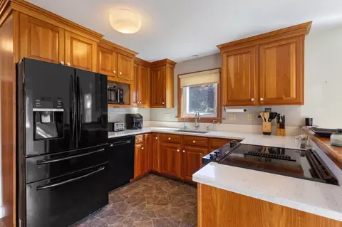 Kitchen - 15 Gromble Way, Windham, ME 04062 photo 2 of 5