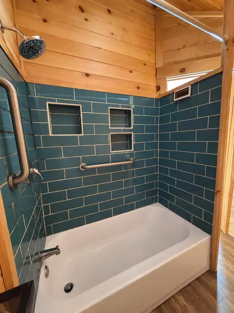 Bath - 8 Field Way, Rangeley, ME 04970 photo 2 of 5