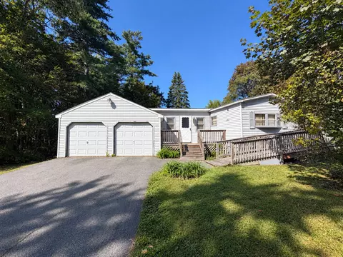 85 Farnham St, Portland, ME 04103