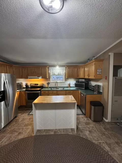 Kitchen - 143 Eagle Ridge Rd, Brewer, ME 04412 photo 1 of 3