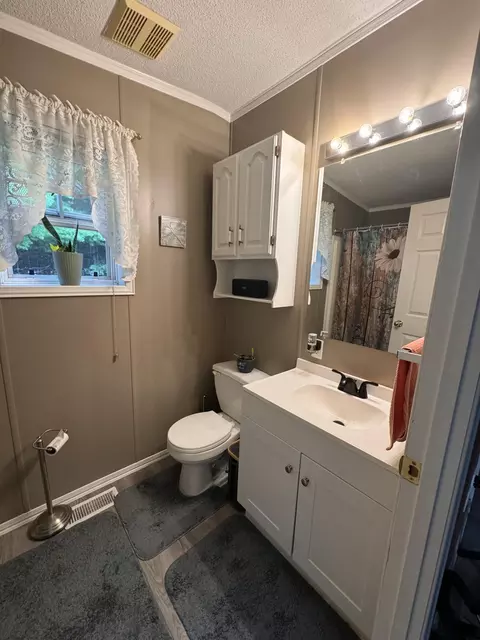 Bath - 143 Eagle Ridge Rd, Brewer, ME 04412 photo 2 of 3