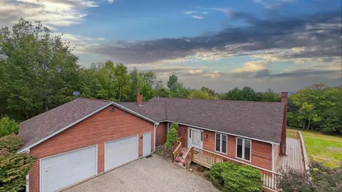 125 High St, West Paris, ME 04289