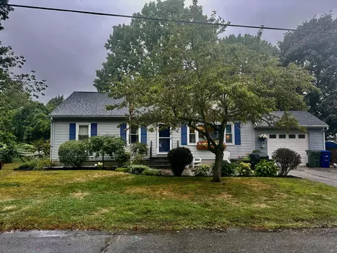 11 Hamilton St, South Portland, ME 04106