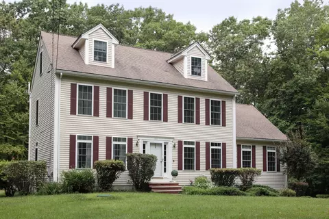 80 Walker Rd, Danville, NH 03819