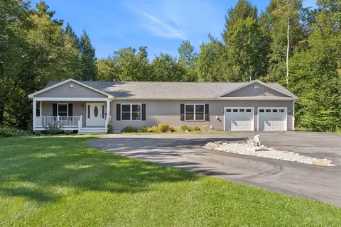 140 Stone Hill Rd, Farmington, ME 04938